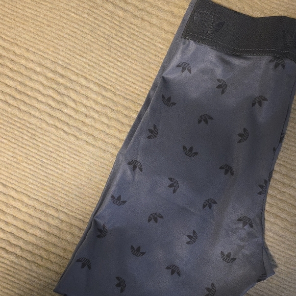 Adidas Women’s 7/8 Logo Allover Print Leggings - Picture 2 of 6